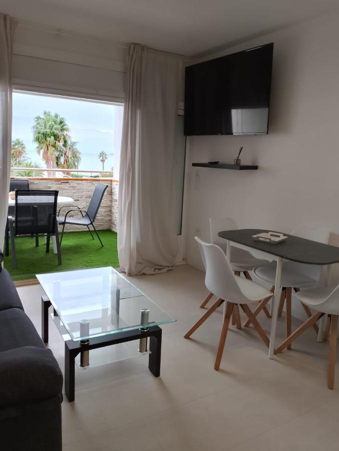 Appartement Modern Vue Sur Roses